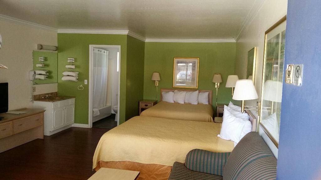 Kelseyville Motel Экстерьер фото