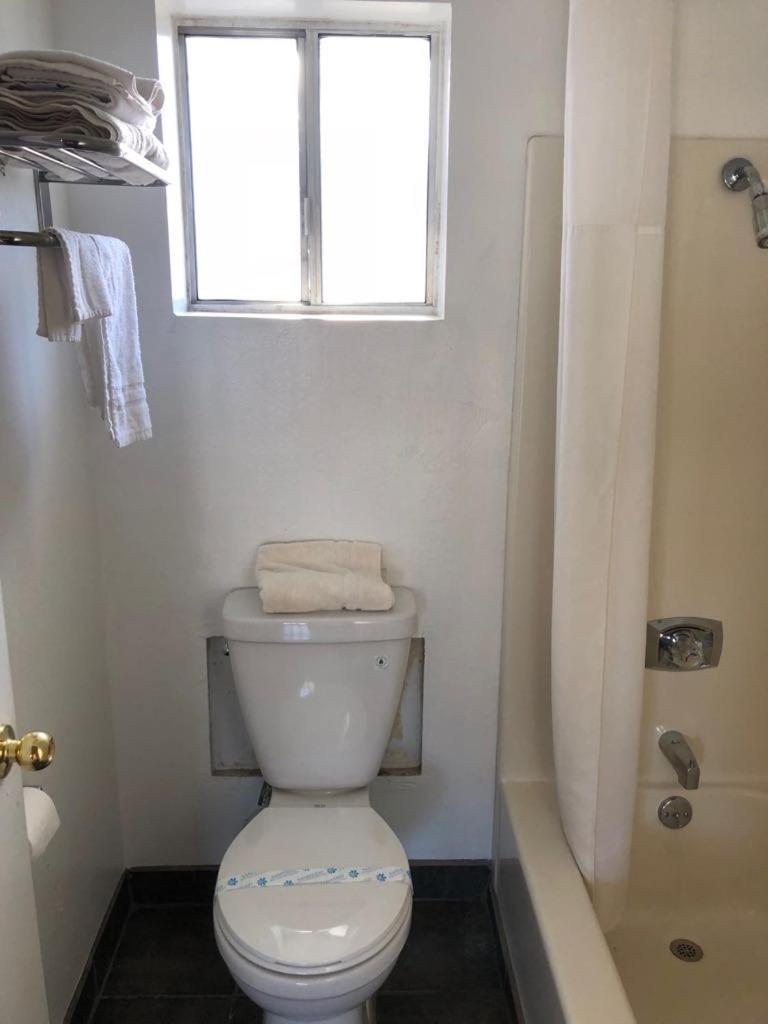 Kelseyville Motel Экстерьер фото