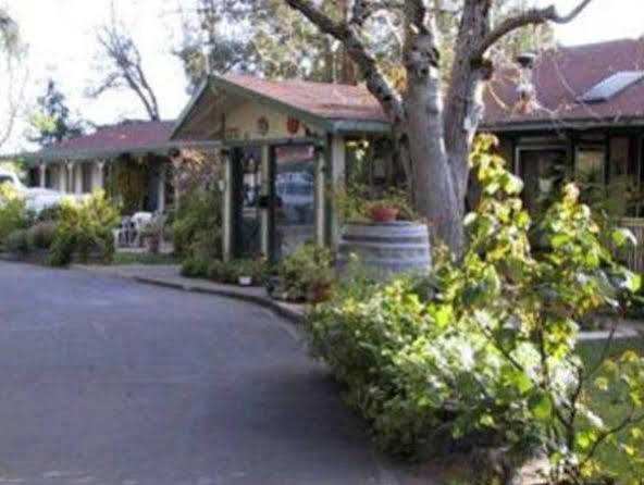 Kelseyville Motel Экстерьер фото