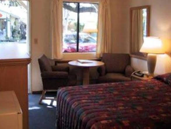 Kelseyville Motel Экстерьер фото
